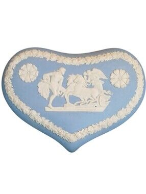 Vintage Ceramic 2 pc Jewelry Box Shaped Like A Heart, Faux Ivory, Tiny Chip Side